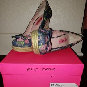 Betsey Johnson pumps